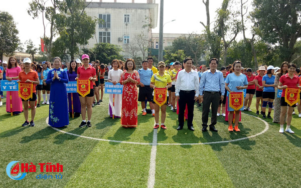 cung xem chi em phu nu thach ha tro tai da bong