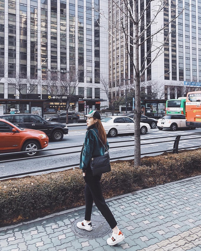 hoc lom cach my nhan viet dien quan au thoi thuong