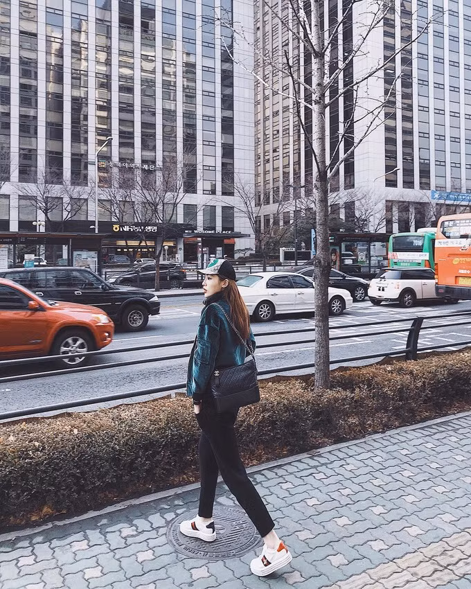 hoc lom cach my nhan viet dien quan au thoi thuong