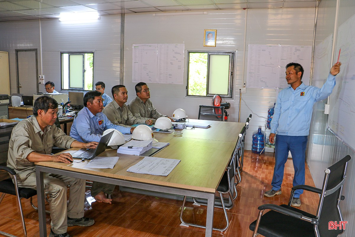 Tại các văn phòng làm việc, các đơn vị cũng gấp rút hoàn thiện hồ sơ, thủ tục, với phương châm thi công đến đâu, hoàn thiện hồ sơ thủ tục giải ngân đến đó. bqbht_br_2-giai-ngan.jpg