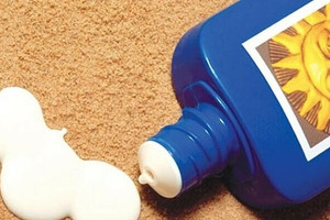 Điều gì xảy ra khi dùng kem chống nắng giả?
