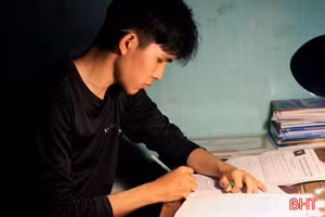 Vòng tay nhân ái: Xót xa cảnh nam sinh mồ côi học cách làm trụ cột gia đình