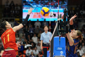 Bóng trong hay ngoài khi Việt Nam hụt Huy chương Vàng bóng chuyền nữ?