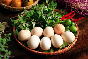 Ai nên hạn chế ăn trứng?
