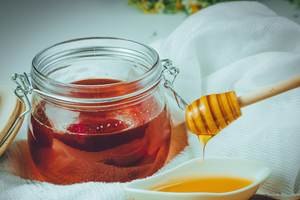 Điều gì xảy ra khi thêm mật ong vào cà phê?