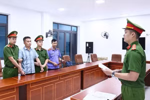 Giáo viên Trường THPT Chuyên Tuyên Quang bị giữ khẩn cấp trong vụ điểm Toán bất thường