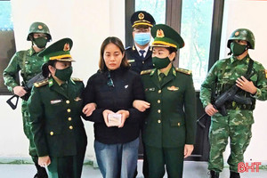 Bắt đối tượng vận chuyển vàng trái phép qua biên giới Hà Tĩnh