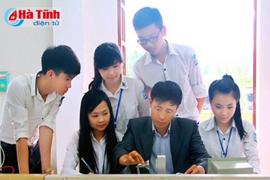 Trường THPT Lý Tự Trọng - 50 năm trọn vẹn niềm tin yêu! ảnh 1 Trường THPT Lý Tự Trọng - 50 năm trọn vẹn niềm tin yêu! ảnh 1