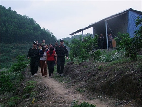 47 con bạc chọn đỉnh núi làm nơi sát phạt ảnh 2