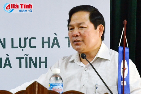 Giám đốc Điện Lực Hà Tĩnh Nguyễn Phúc Phong: Mục tiêu của việc ứng dụng dịch vụ thanh toán tiền qua ngân hàng là nhằm mang lại thuận lợi cao nhất cho khách hàng.