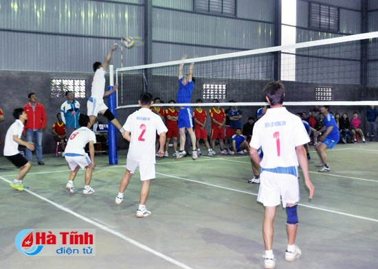 250 VĐV đến từ các đơn vị, thi đấu ở 5 môn: bóng chuyền, bóng bàn, cầu lông, quần vợt, cờ tướng.