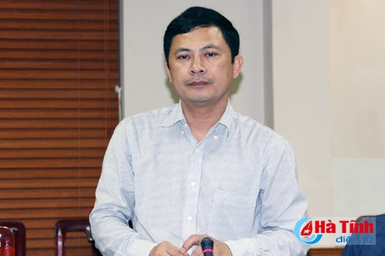 Giám đốc Sở Y tế Lê Ngọc Châu: Cần rà soát lại chức năng, nhiệm vụ của Ban nhằm nâng cao hiệu quả hoạt động; tạo điều kiện đầu tư máy móc, trang thiết bị khám bệnh đáp ứng yêu cầu. Giám đốc Sở Y tế Lê Ngọc Châu: Cần rà soát lại chức năng, nhiệm vụ của Ban nhằm nâng cao hiệu quả hoạt động; tạo điều kiện đầu tư máy móc, trang thiết bị khám bệnh đáp ứng yêu cầu.