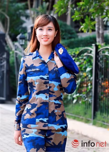 Quân phục cảnh sát biển Việt Nam 'mềm mại' trên vóc dáng người mẫu ảnh 4