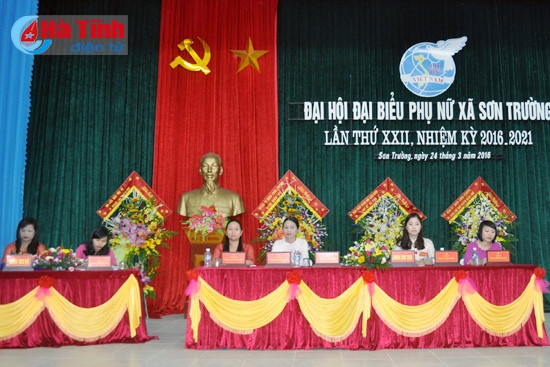 Đoàn chủ tịch đại hội