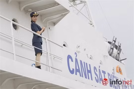 Quân phục cảnh sát biển Việt Nam 'mềm mại' trên vóc dáng người mẫu ảnh 12