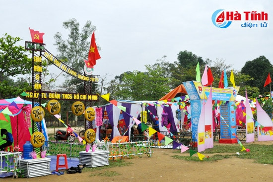 Tôn tạo tượng đài anh hùng liệt sỹ Lý Tự Trọng giữa rừng chè Hương Khê