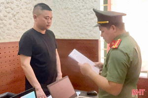 Bắt Phó Văn phòng đại diện Tạp chí Luật sư Việt Nam và đồng phạm