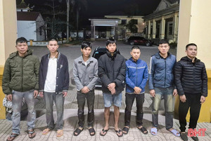 Đánh bạc mừng “giỗ tổ nghề xây”, 8 đối tượng bị khởi tố