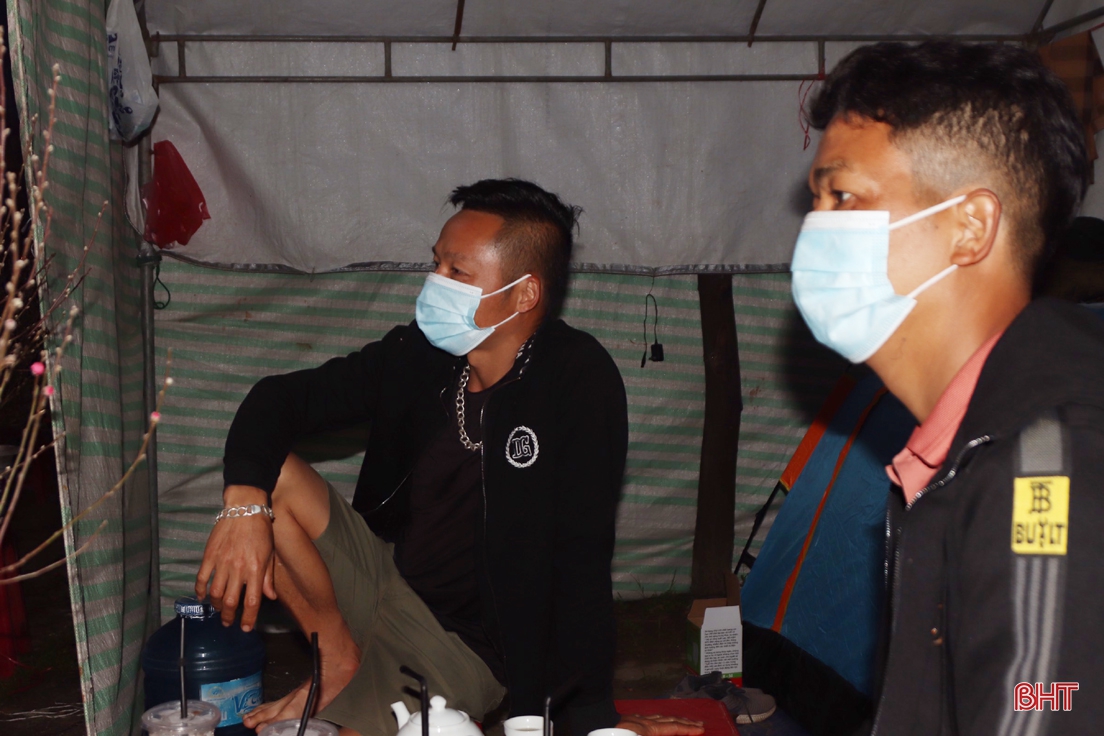 Đêm trắng ở phố hoa tết Hà Tĩnh