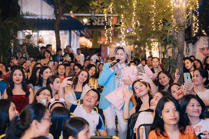 Chủ Bụi cà phê - người tiên phong đem hát live về Hà Tĩnh ảnh 5 Chủ Bụi cà phê - người tiên phong đem hát live về Hà Tĩnh