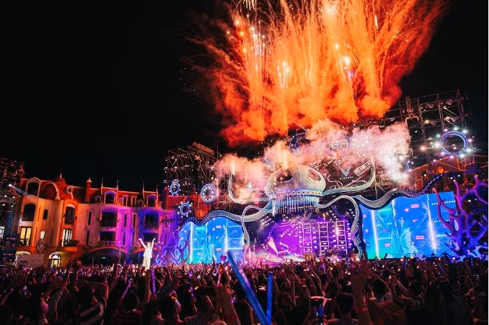 Siêu nhạc hội 8Wonder Winter Festival chính thức công bố giá vé