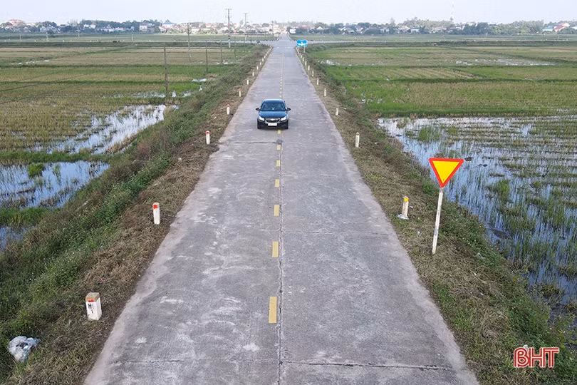 Lý giải nguyên nhân tiềm ẩn tai nạn tại 1 ngã tư trên đường ven biển