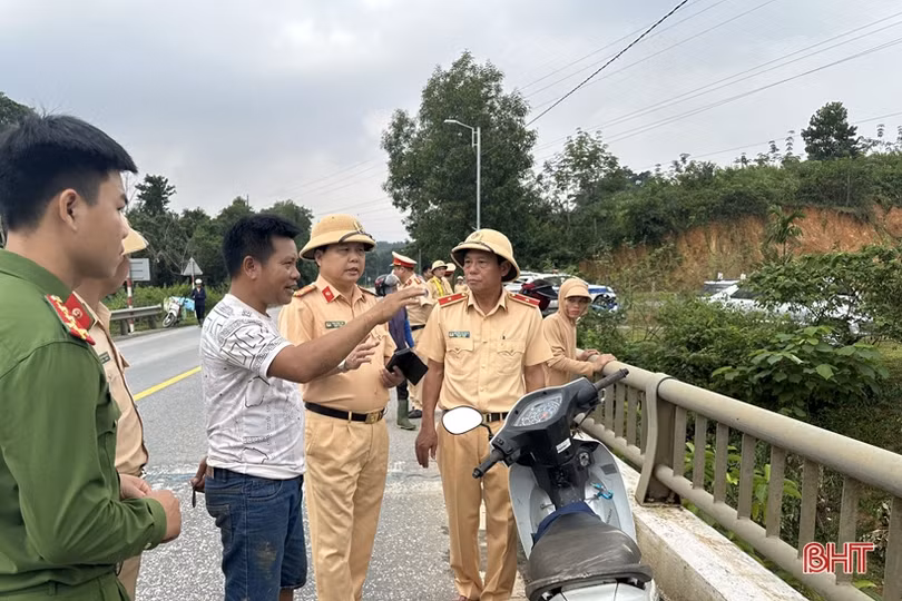 Huy động tổng lực tìm kiếm người mất tích trong mưa lũ ở Hà Tĩnh