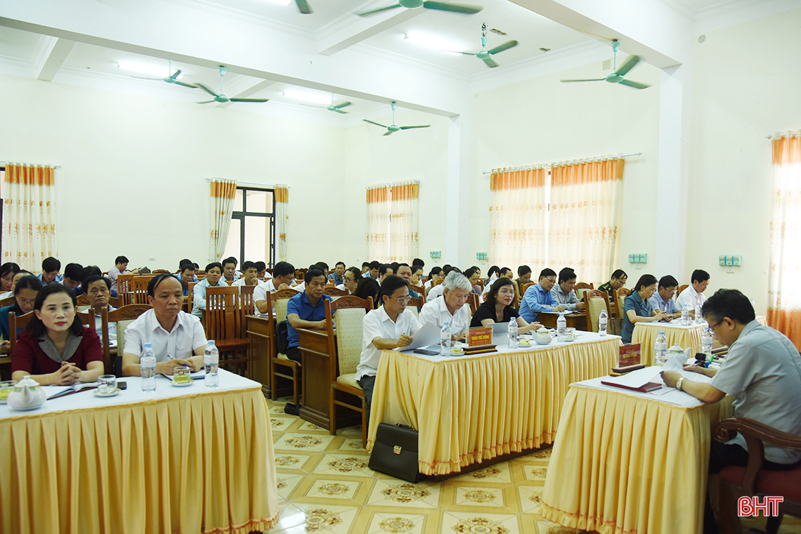 Tiếp tục tăng cường kiểm tra, giám sát đối với người đứng đầu các địa phương, đơn vị