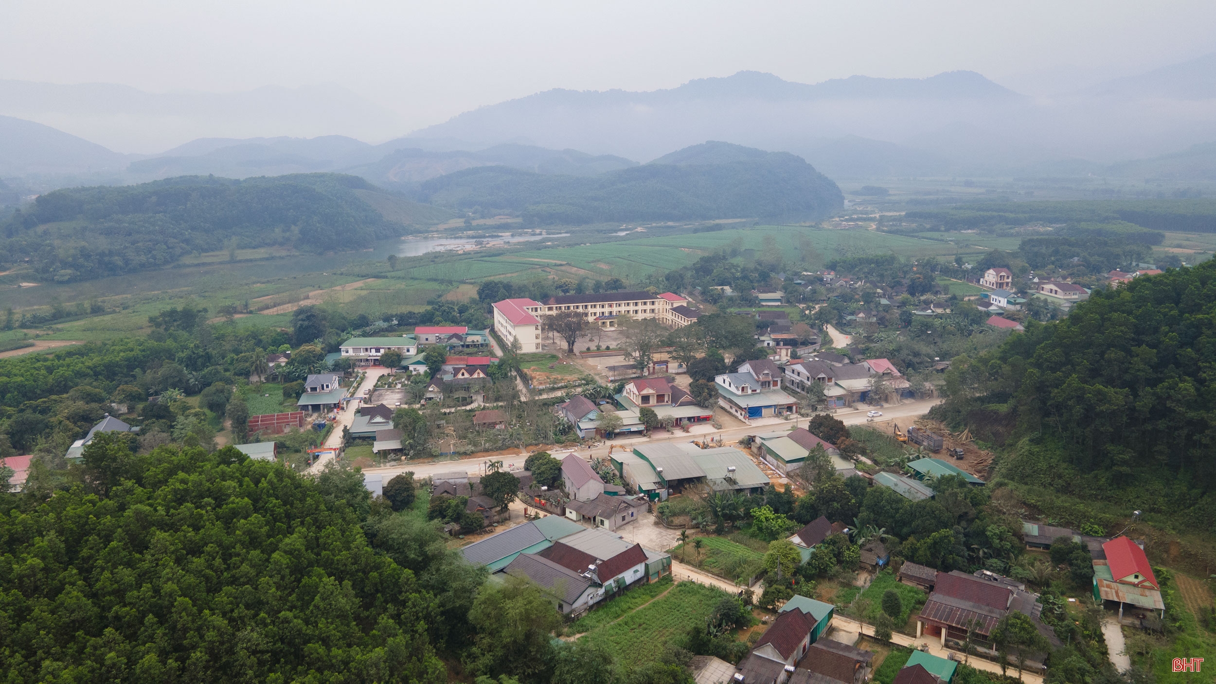 “Đội quân tiên phong” trong đồng bào dân tộc thiểu số ở Hà Tĩnh (Bài 1): Người đảng viên dân tộc Tày 30 năm cống hiến nơi biên viễn
