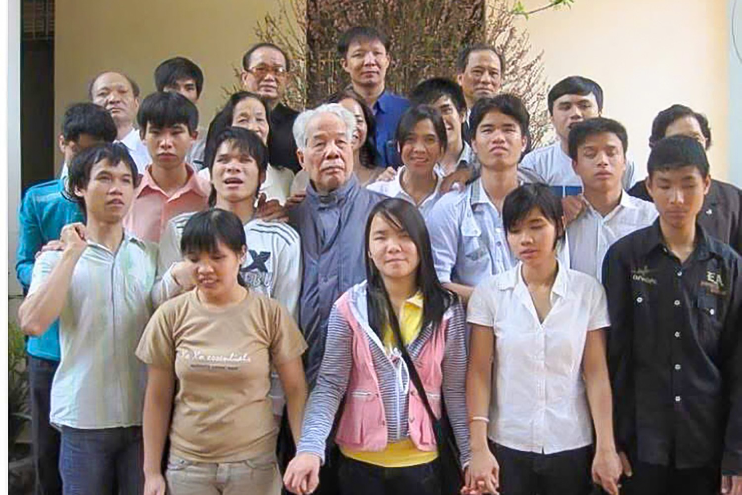e2.jpg