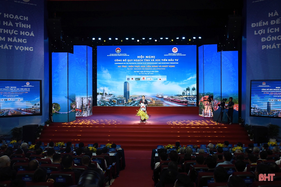 Chủ tịch Quốc hội Vương Đình Huệ: Nỗ lực chuyển hóa tiềm năng, lợi thế của Hà Tĩnh thành động lực phát triển