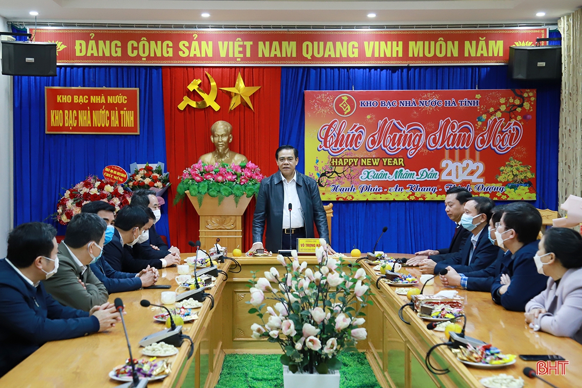 Chủ tịch UBND tỉnh Võ Trọng Hải động viên ngành KBNN thực hiện công tác quyết toán cuối năm