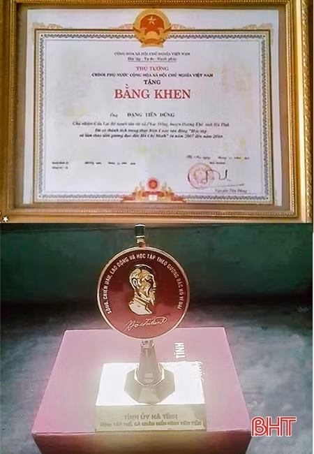 Ông giáo làng thắp sáng ước mơ học trò nghèo