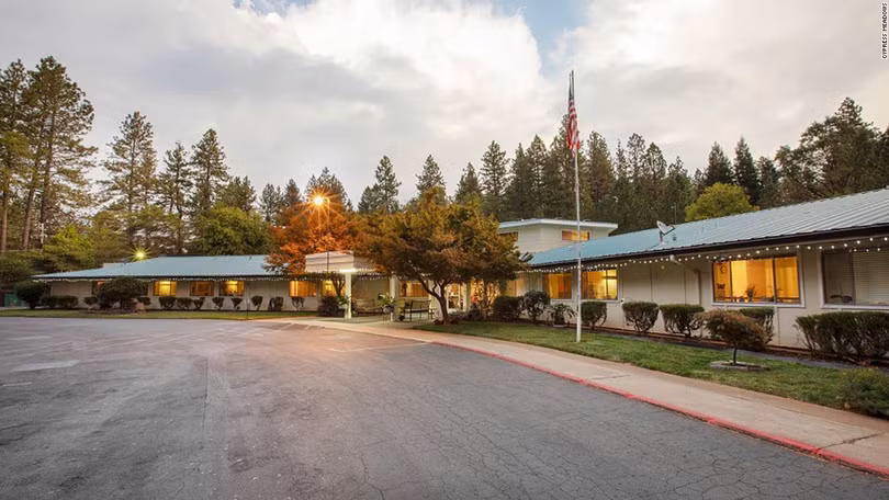 Thị trấn thiên đường ở California trước và sau khi bị xóa sổ trong vụ cháy rừng lịch sử
