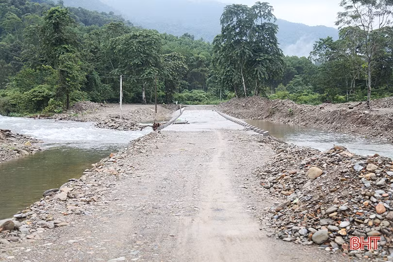 Hà Tĩnh tập trung ứng phó với bão số 8, đảm bảo an toàn tuyệt đối cho Nhân dân