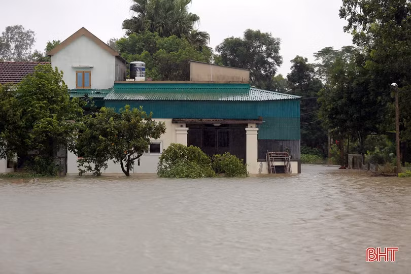 Hà Tĩnh: Mưa lớn kéo dài gây ngập cục bộ và sạt lở ở nhiều địa phương