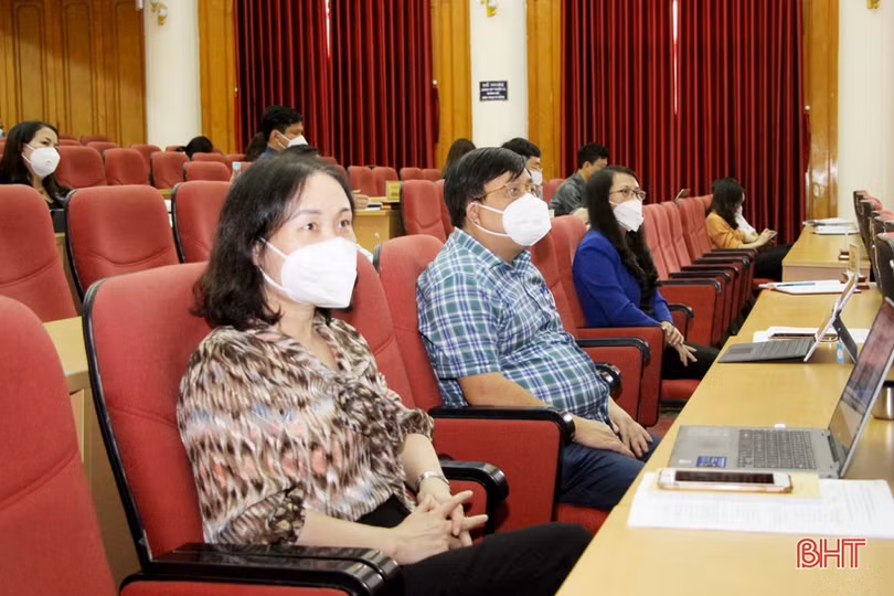 Khai mạc lớp bồi dưỡng đại biểu hội đồng nhân dân cấp tỉnh