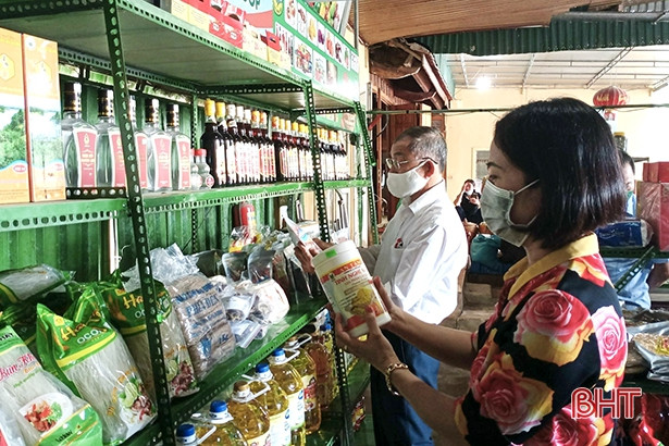 Hội Nông dân thị xã Hồng Lĩnh khai trương cửa hàng nông sản an toàn