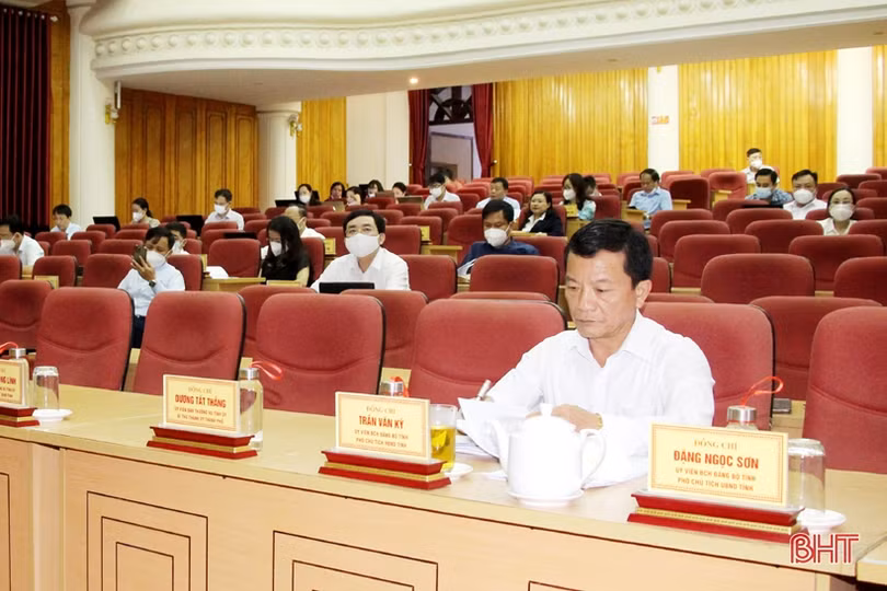 Khai mạc lớp bồi dưỡng đại biểu hội đồng nhân dân cấp tỉnh