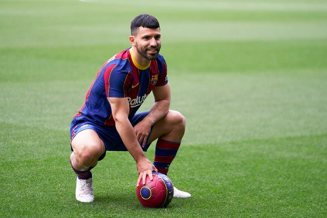 Aguero ghi bàn ở trận đầu khoác áo Barca