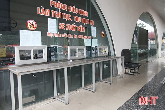 Xe khách liên tỉnh ở Hà Tĩnh vẫn “án binh bất động”