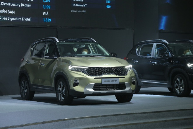 Kia Sonet giá từ 499 triệu đồng: Xe gầm cao cỡ nhỏ cho khách Việt - 1 Kia Sonet giá từ 499 triệu đồng: Xe gầm cao cỡ nhỏ cho khách Việt