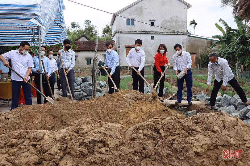 Cẩm Xuyên xây nhà đại đoàn kết cho người nghèo 