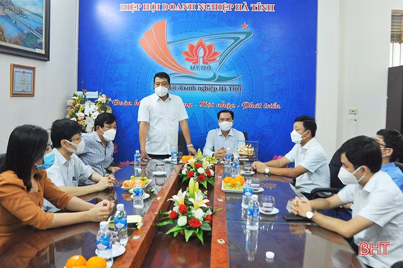 Lãnh đạo Hà Tĩnh ghi nhận nỗ lực trong sản xuất kinh doanh của cộng đồng doanh nghiệp