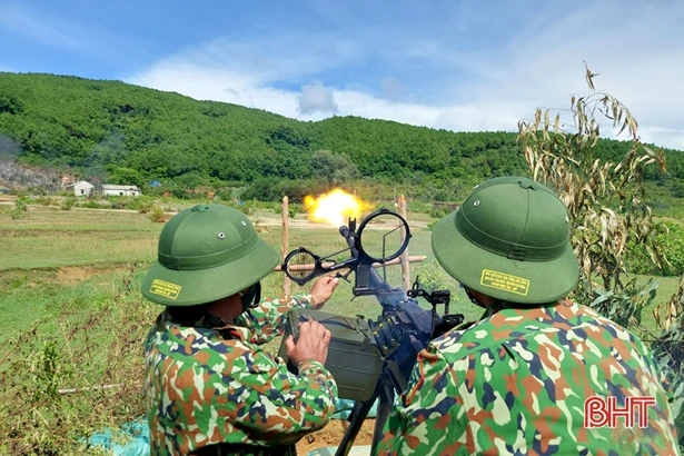 Khen thưởng 15 tập thể, cá nhân trong phong trào biên phòng toàn dân