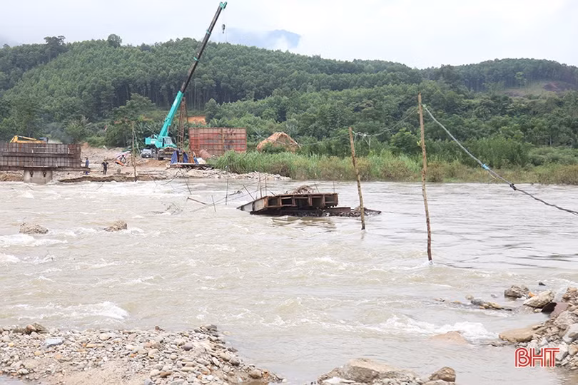 Hà Tĩnh tập trung ứng phó với bão số 8, đảm bảo an toàn tuyệt đối cho Nhân dân