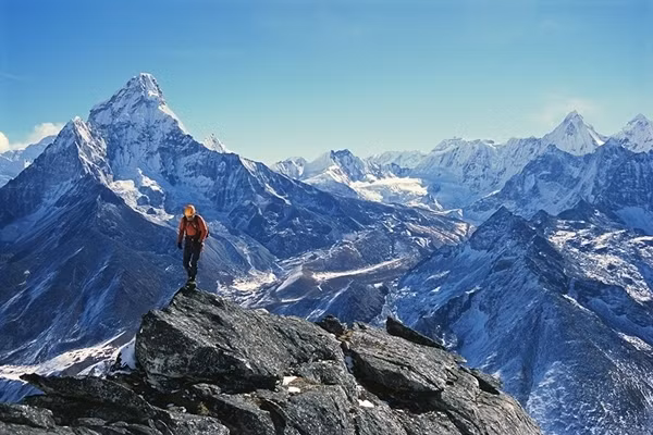 Everest là điểm đến, là đỉnh cao mà bất kỳ ai cũng muốn chinh phục một lần trong đời