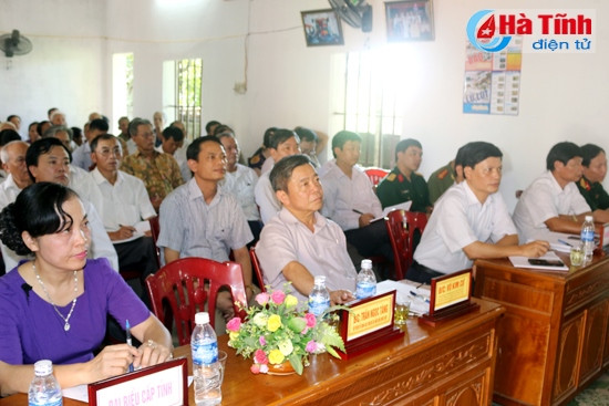 bi thu tinh uy vo kim cu tiep xuc cu tri thi xa hong linh