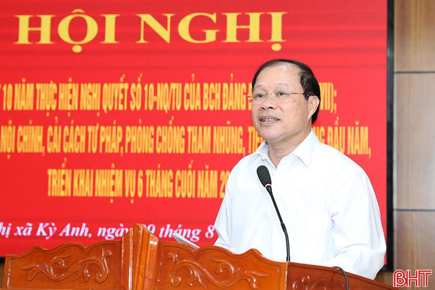 Bí thư Thị uỷ Kỳ Anh Nguyễn Hoài Sơn kết luận hội nghị. AG7A8481.jpg