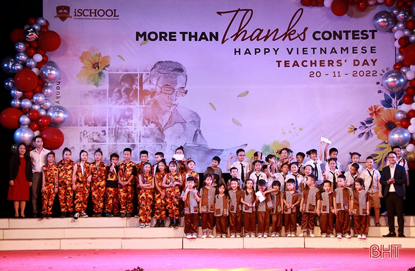 Hấp dẫn chương trình văn nghệ tri ân thầy cô của học sinh iSchool Hà Tĩnh